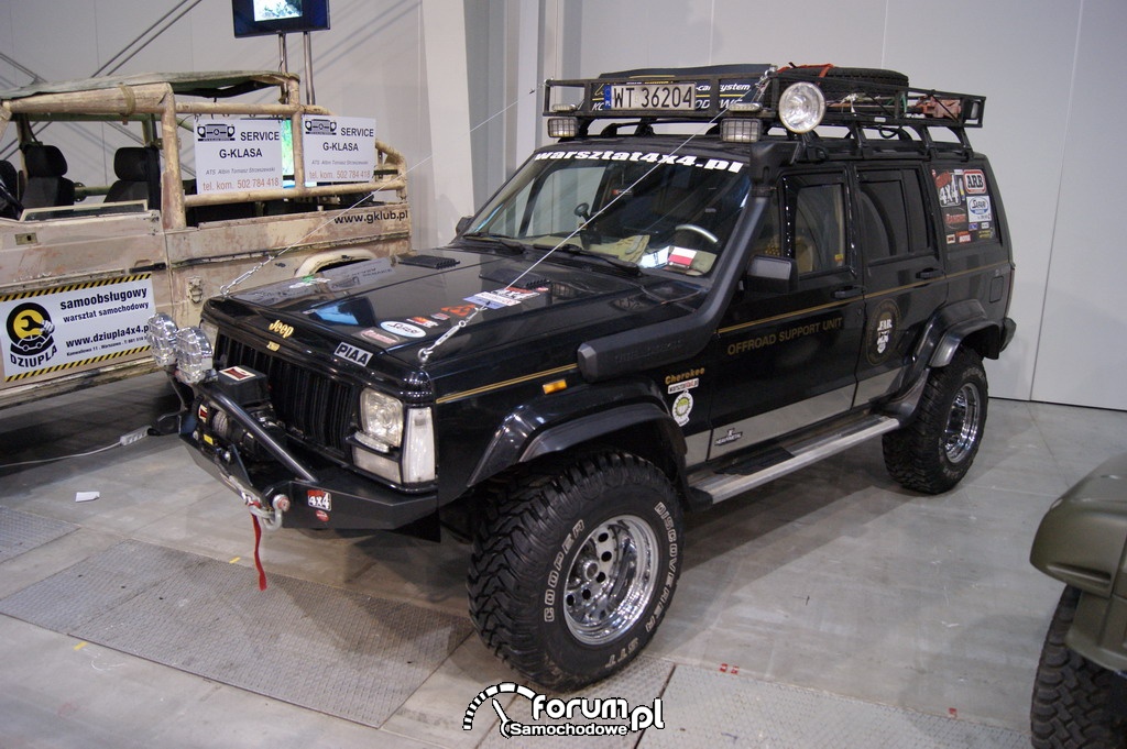 1992 Jeep cherokee off road #2