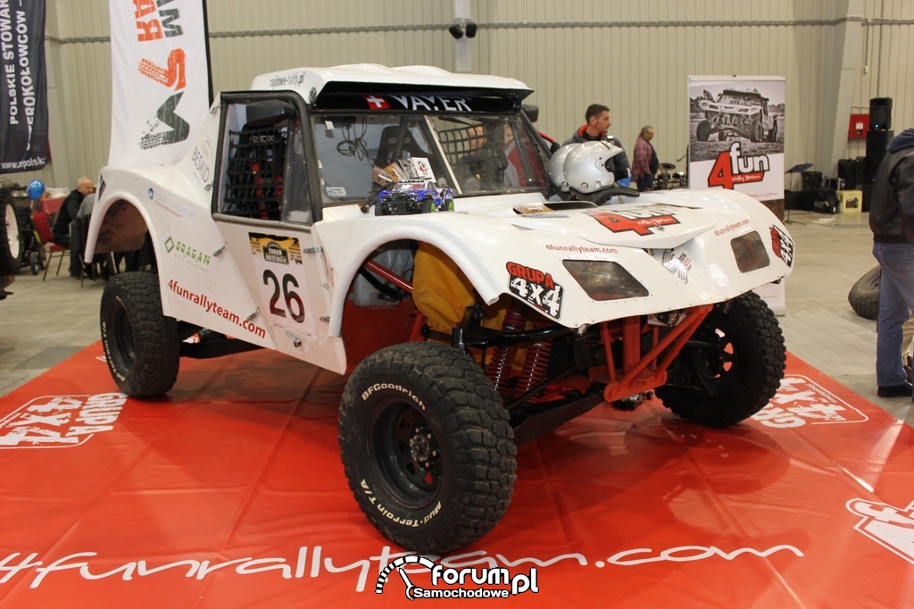 Samochód 4x4 do rajdów offroadowych, 2