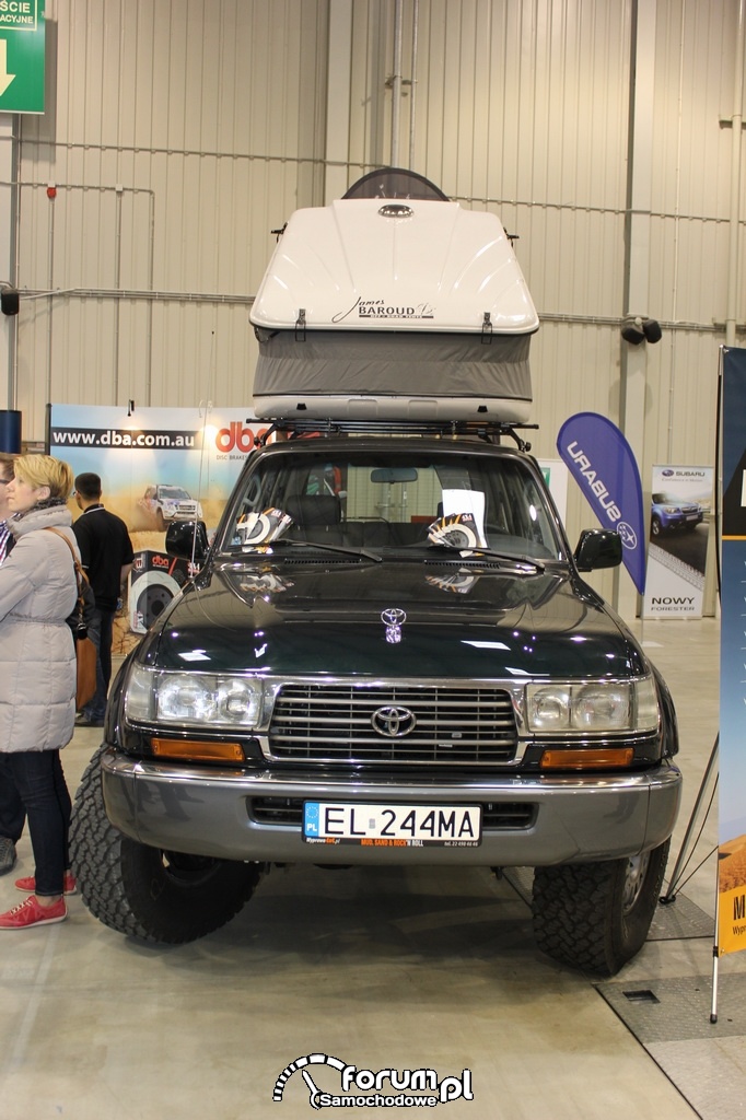 Toyota Land Cruiser VX 80, przód