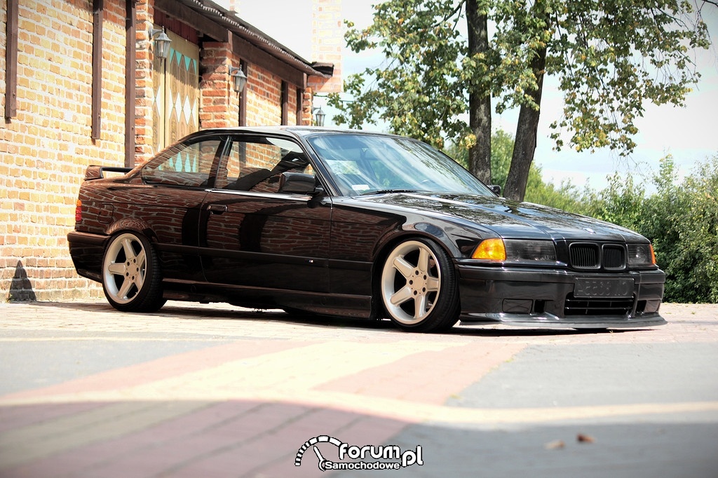 BMW Seria 3 E36 Coupe, mały prześwit