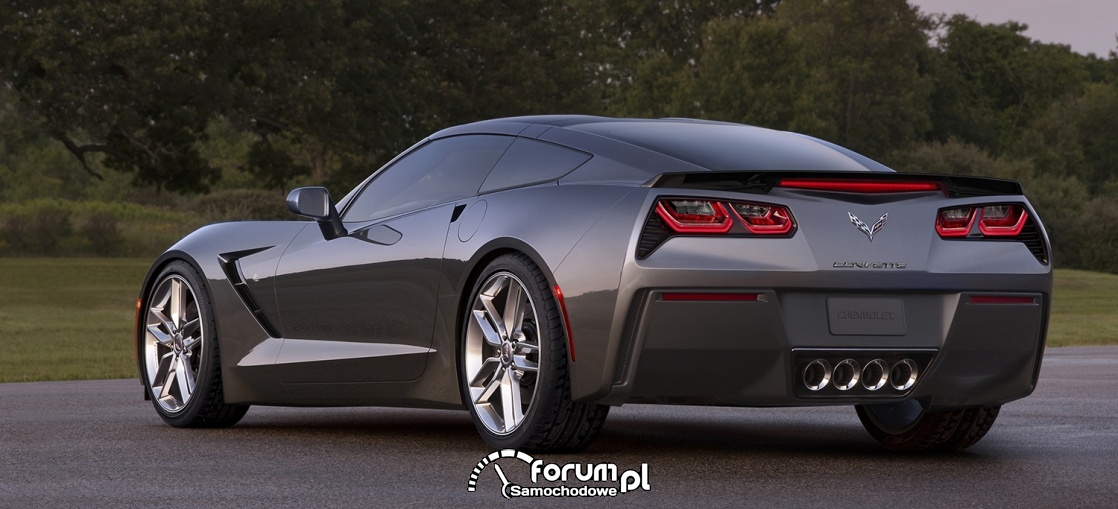 2014-Chevrolet-Corvette-005