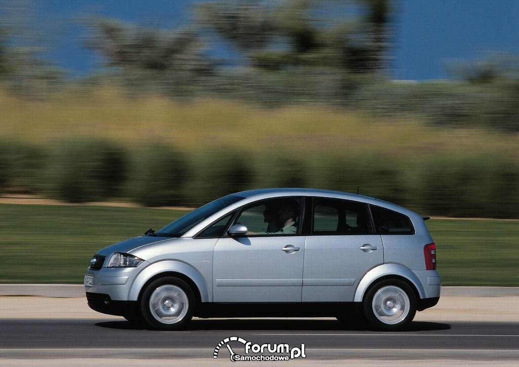 Audi A2, bok