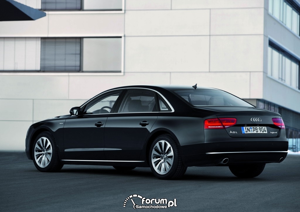 Audi A8L hybrid