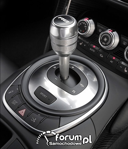 Audi R8, dźwignia zmiany biegów