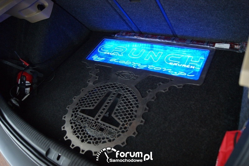 Car Audio w bagażniku