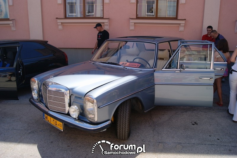 Mercedes