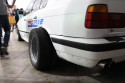 BMW E34 serii 5, koła bliźniaki do palenia gumy
