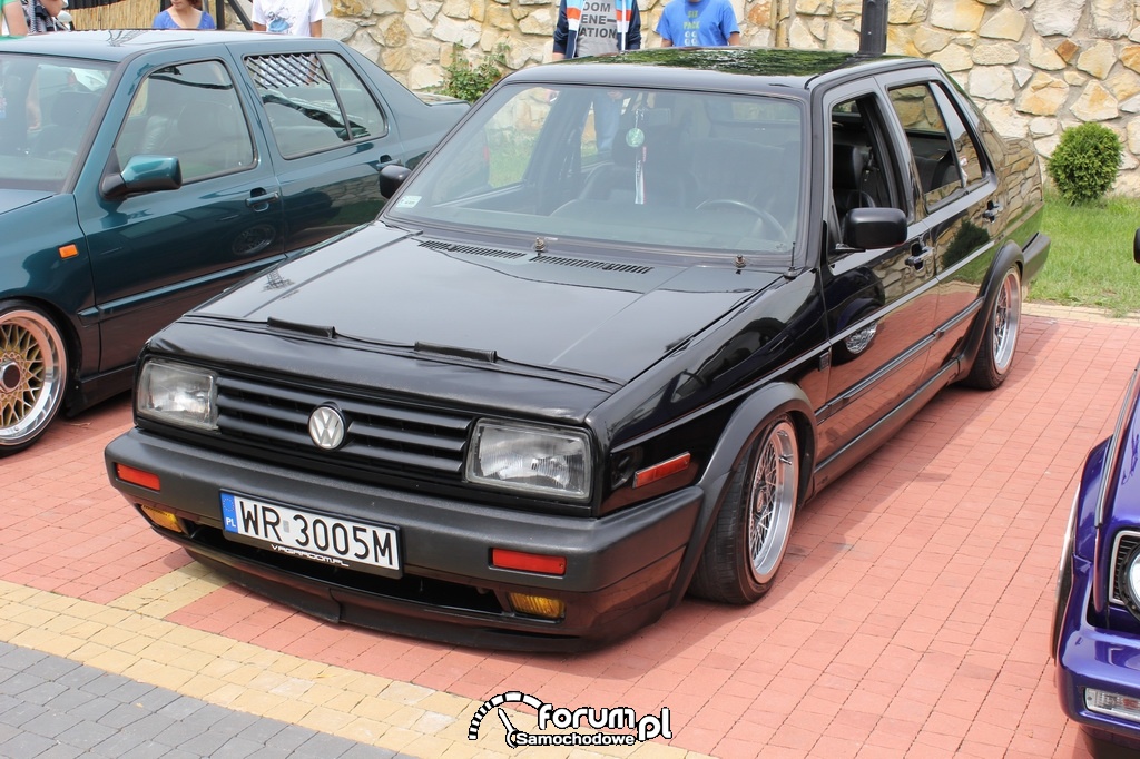 Volkswagen Jetta II, czarna