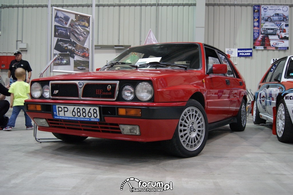 Lancia Delta HF integrale, przód