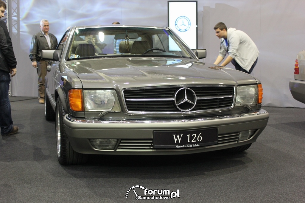 Mercedes-Benz W 126, przód