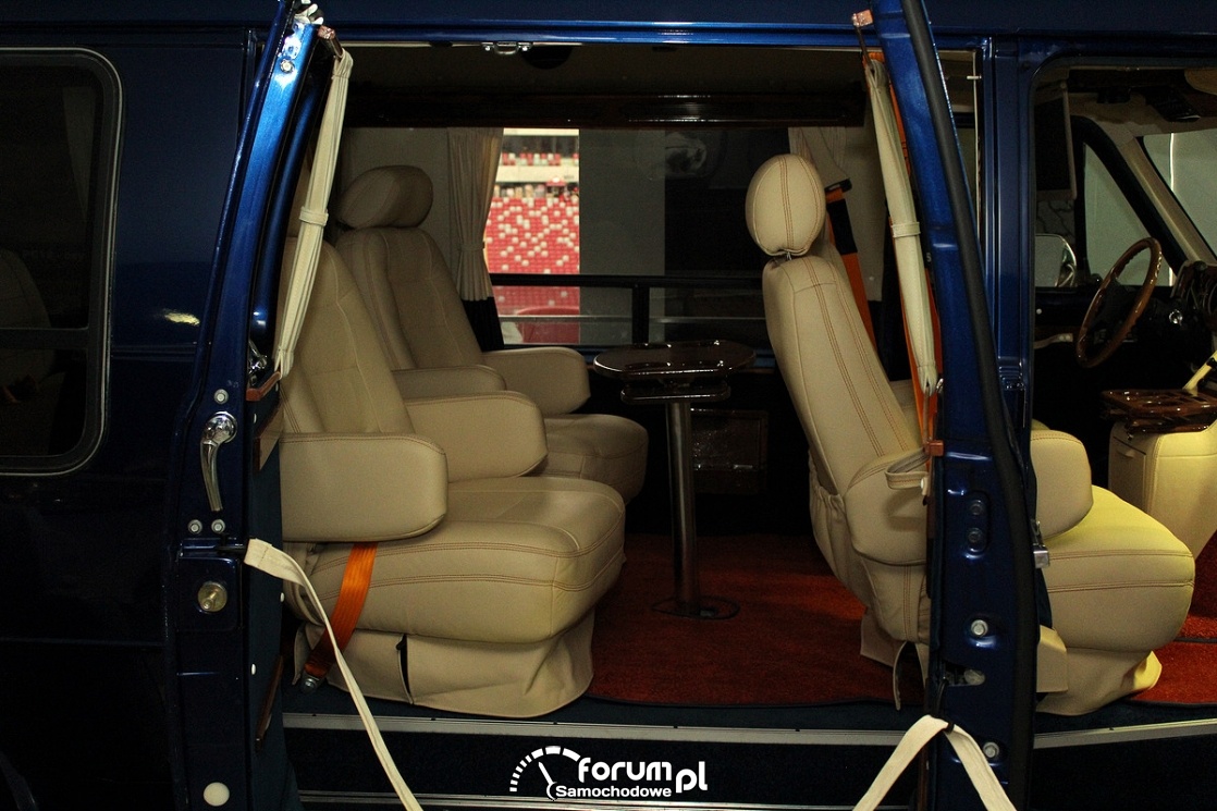 Chevy Van 20, wnętrze z tyłu