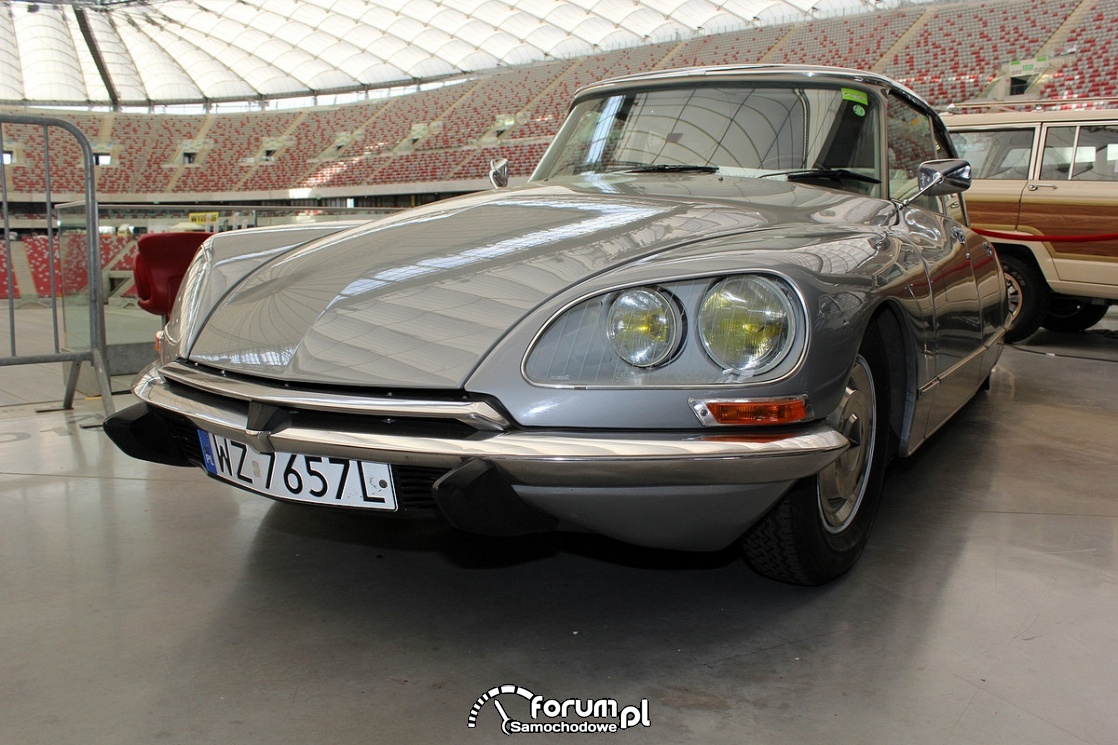 Citroen DS20, przod