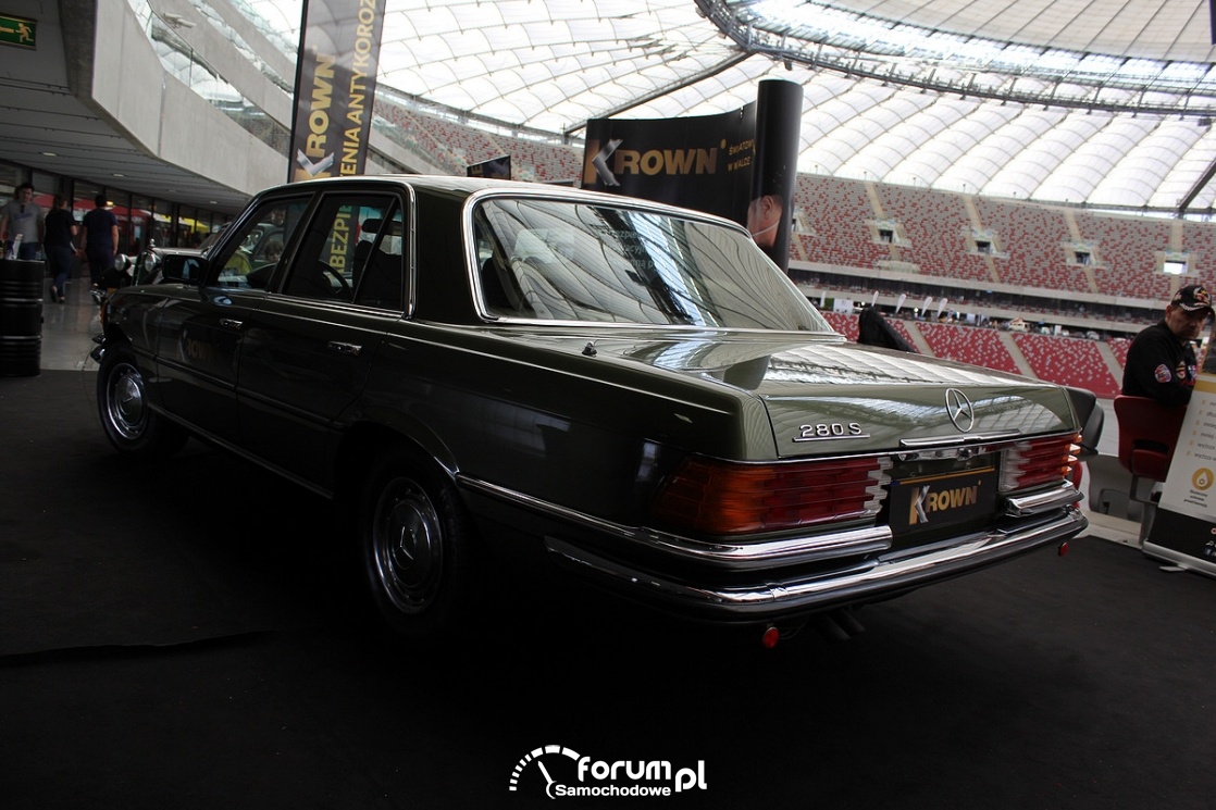 Mercedes-Benz 280s, tył