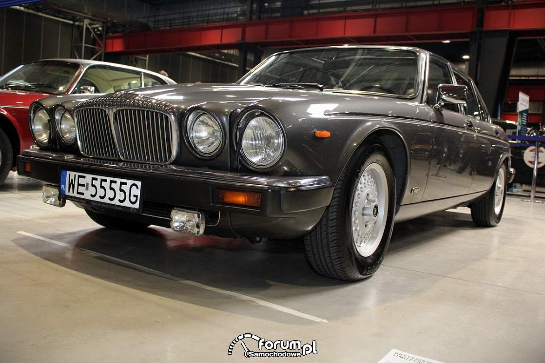 Jaguar XJ 6