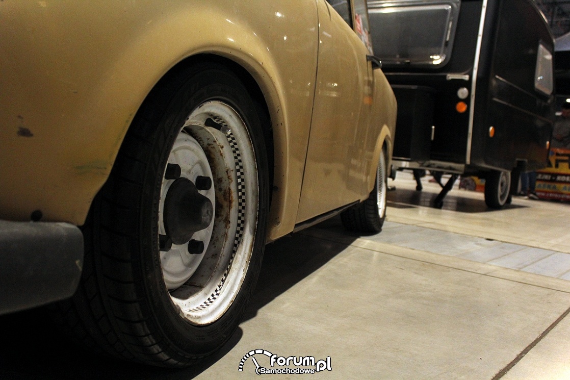 Trabant 601S, białe felgi