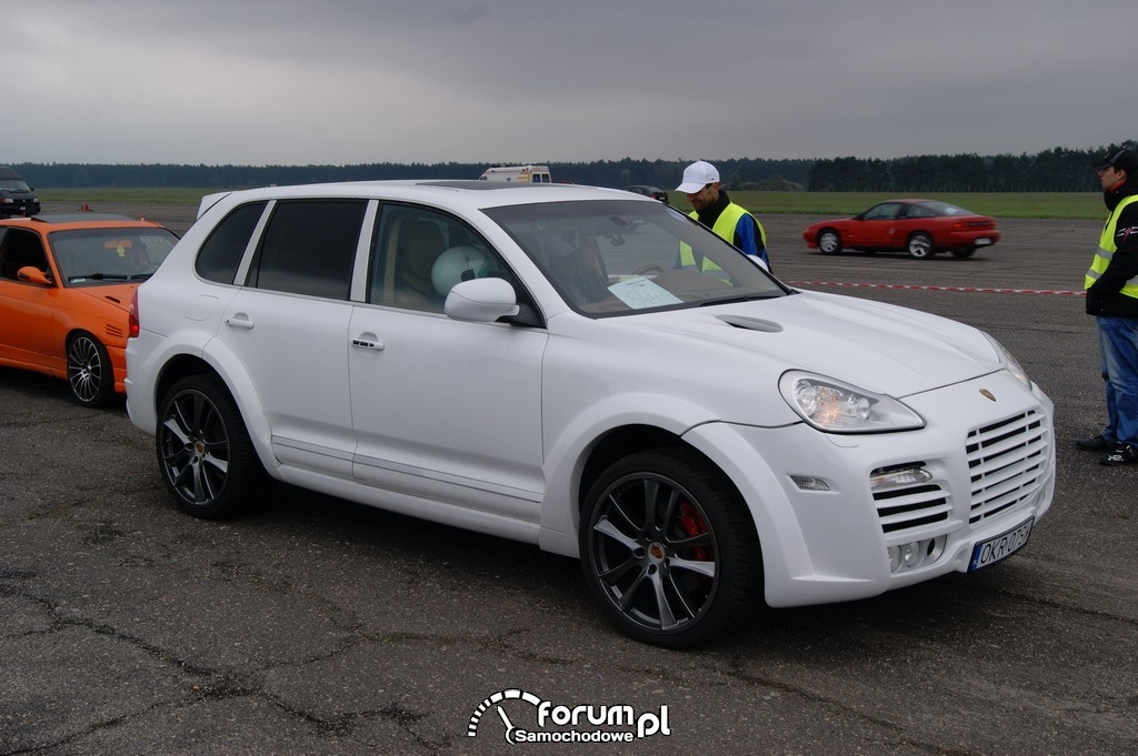 Porsche Cayenne, biały carbon