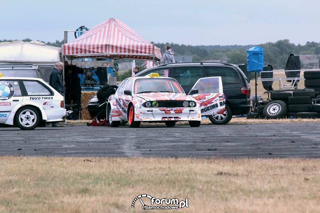 BMW E30 Coupe, Taxi drift