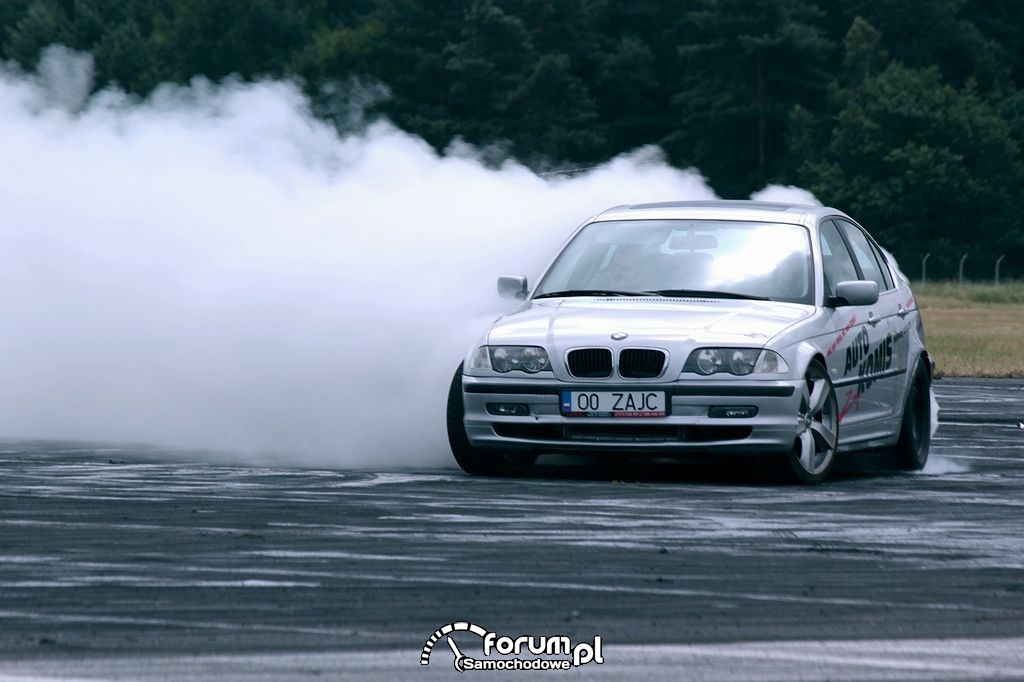 BMW E46, palenie gumy zdjęcie Automaster Show 2014