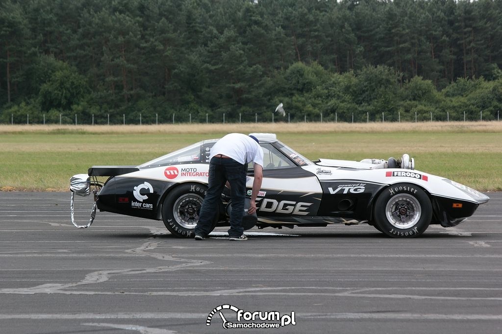 Chevrolet Corvette VTG 4X4 Turbo, przygotowanie do rozgrzewania opon