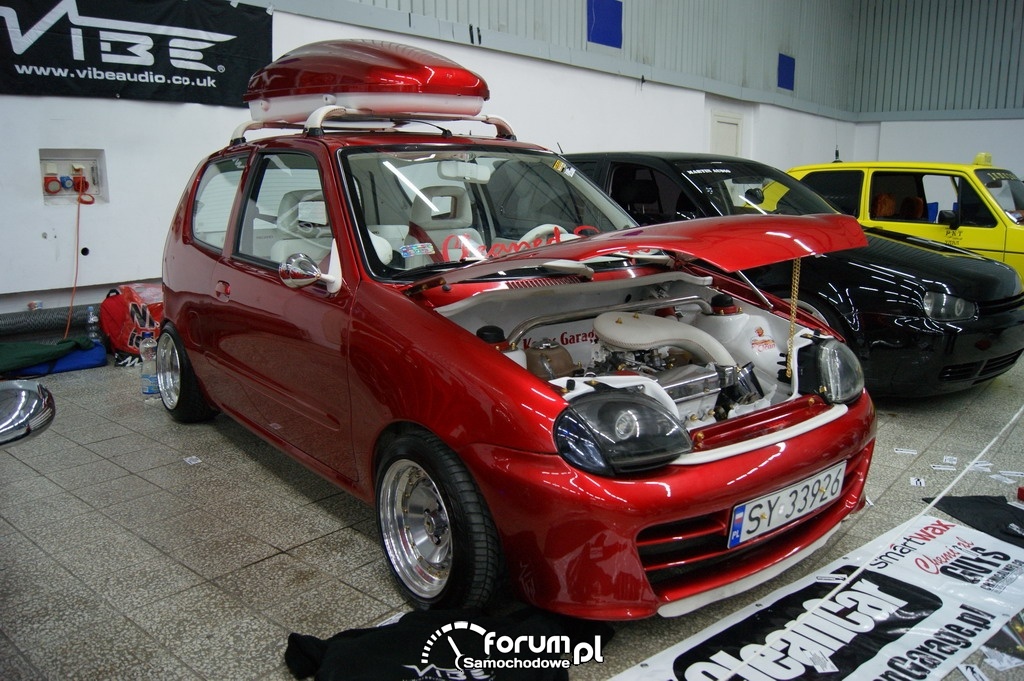 Seicento z boxem dachowym -  tuning