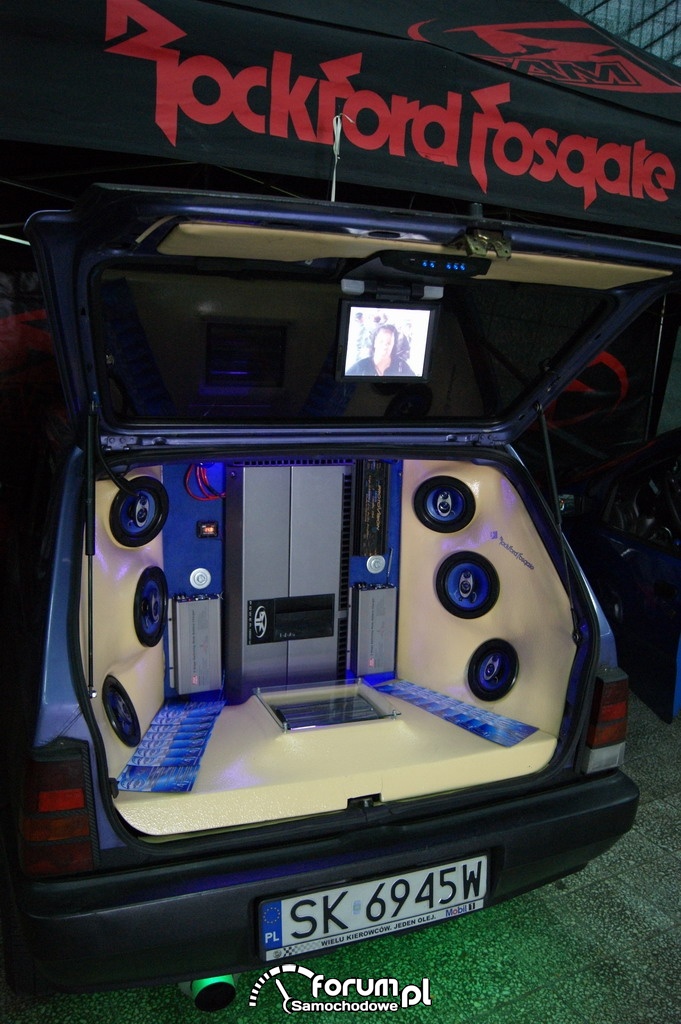 Zabudowa bagażnika, Car audio, Rockford, 3