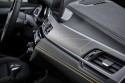 BMW X2 Edition GoldPlay, kokpit od strony pasażera