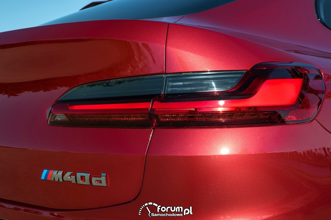 BMW X4 M40d, tylne światła