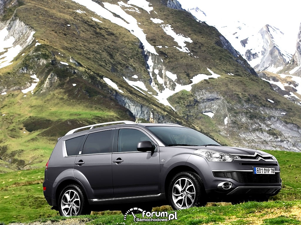 Citroen C Crosser 2008 w górach