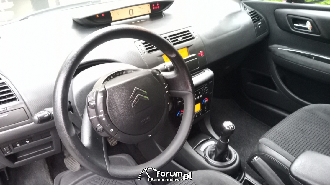 Citroen C4 2010 wnętrze
