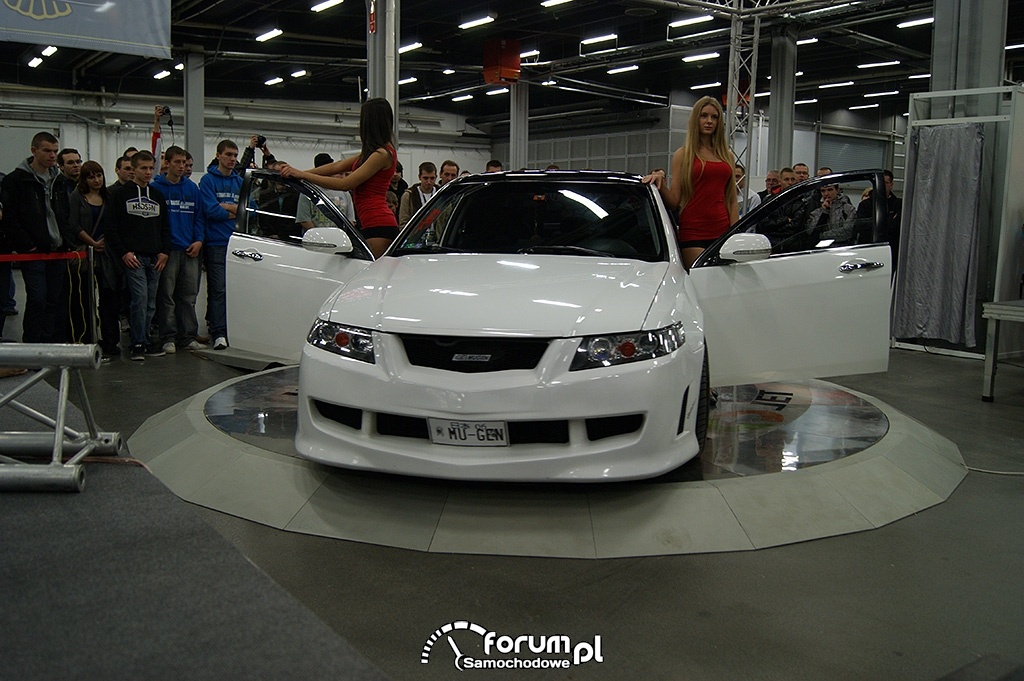 Honda Accord Type-S, dziewczyny
