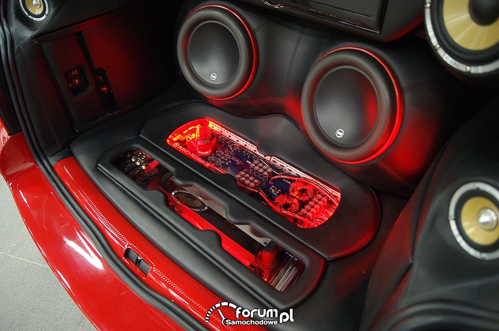 Volkswagen Passat, zabudowa bagażnika CarAudio
