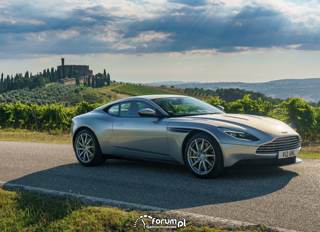 Aston Martin DB11 zdjęcie Galeria samochodów