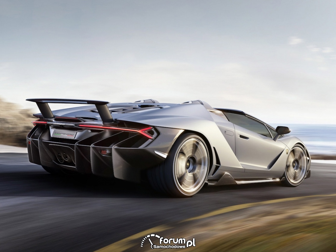 Lamborghini Centenario - trzy końcówki wydechu