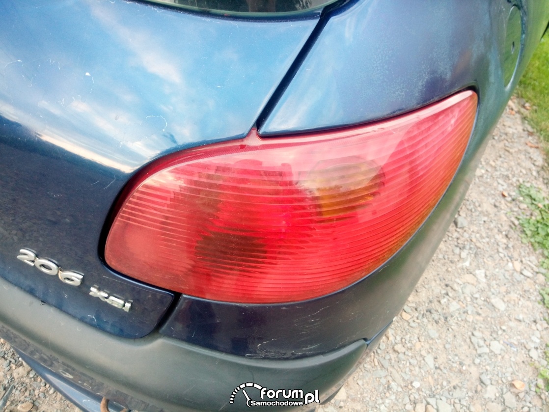 Prawy tylny reflektor Peugeot 206