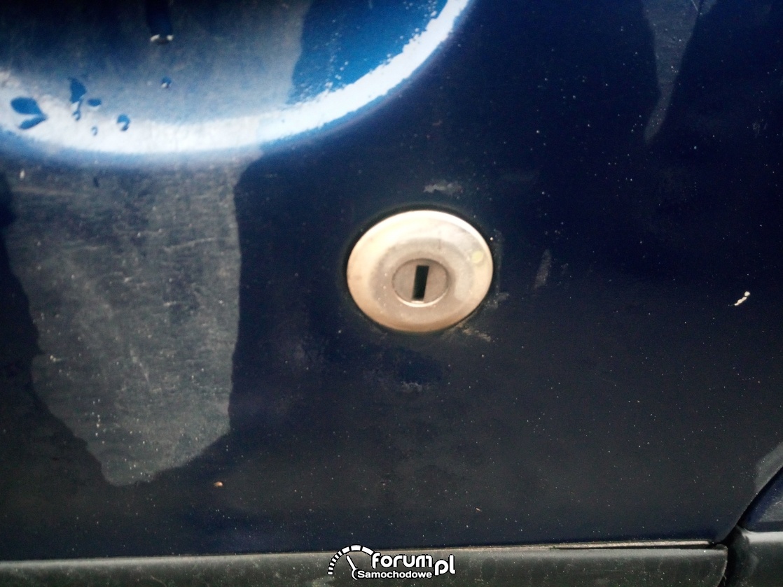 Zamek peugeot 206