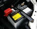 Akumulator w samochodzie