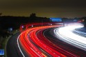 Autostrada, droga ekspresowa, noc, światła samochodów
