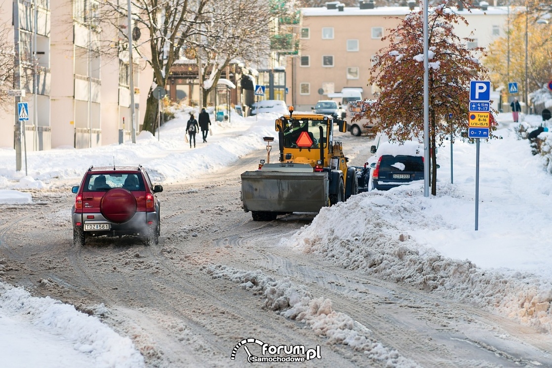 Błoto pośniegowe na drogach, zima, pług