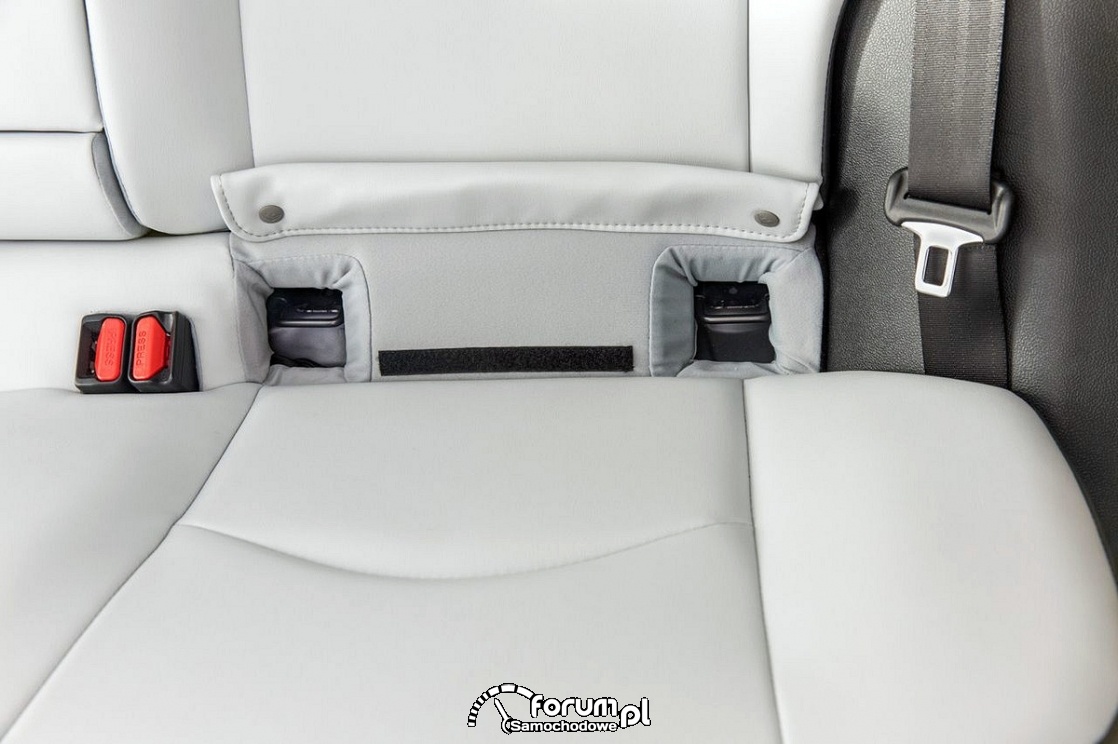 Mocowanie fotelika isofix, łatwy dostęp zgodny z LATCH, Toyota