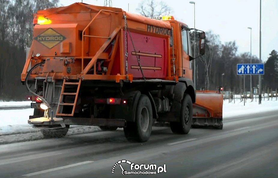 Pługopiaskarka, odśnieżarka