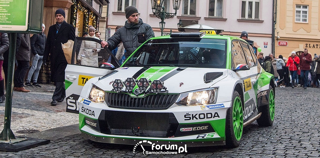 Najszybsza taksówka w Pradze - Skoda Fabia R5