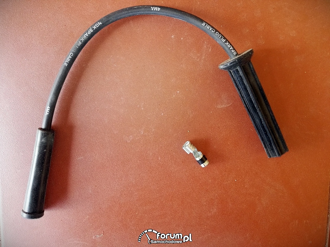 Kable wysokiego napięcia NGK vs. MOPAR do Chrysler Grand Voyager 3.3