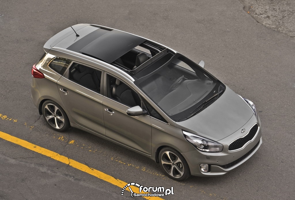 Kia Carens 2013, kompaktowy MPV, odsuwany dach zdjęcie