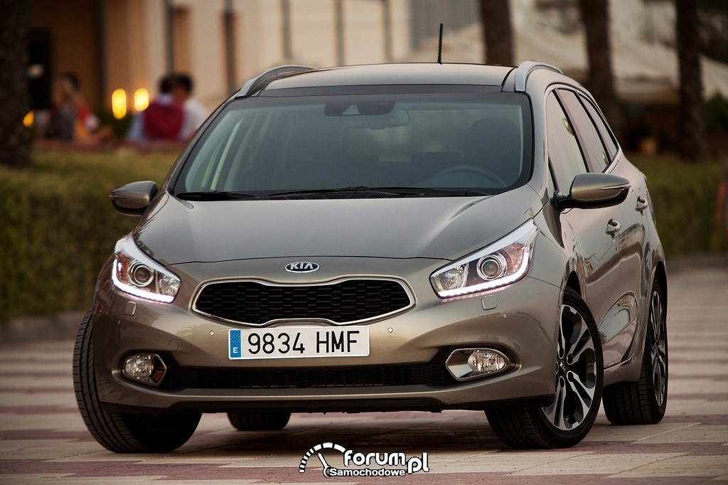 Kia Cee'd SW, przód, 2012