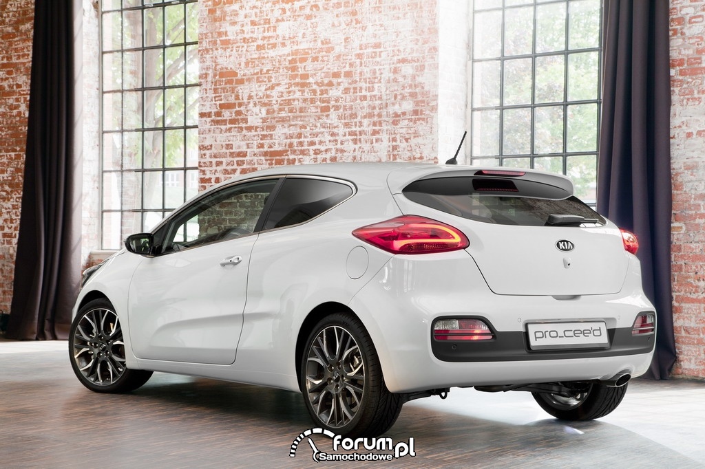 Kia pro_cee'd 2012, tył