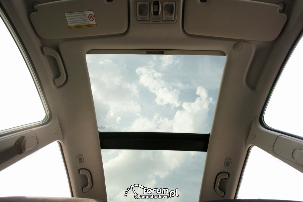 Kia Venga - przeszklony dach