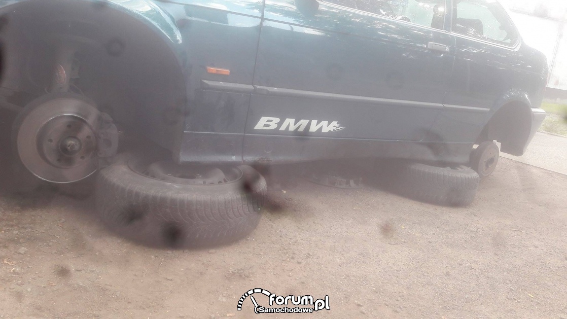 E36 compact bez kół