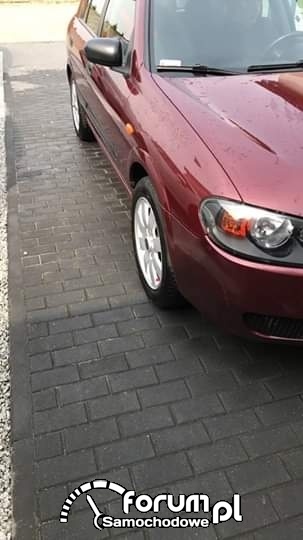 Nissan almera