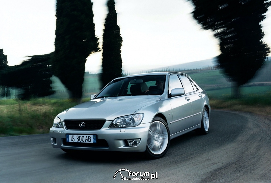 Lexus IS - samochód do driftu