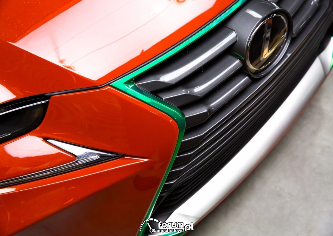 Lexus IS Sriracha, przednik grill